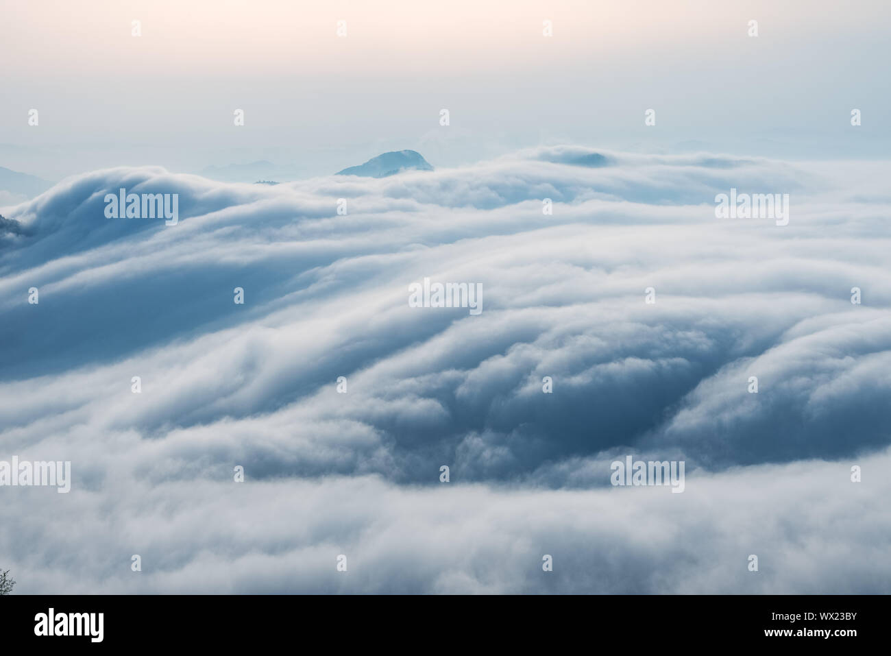 Spektakulärer Wasserfall Wolken closeup Stockfoto