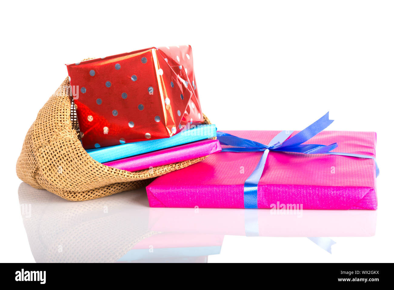Jute-Tasche mit Geschenken; eine holländische Tradition bei Sinterklaas-Veranstaltung im Dezember Stockfoto