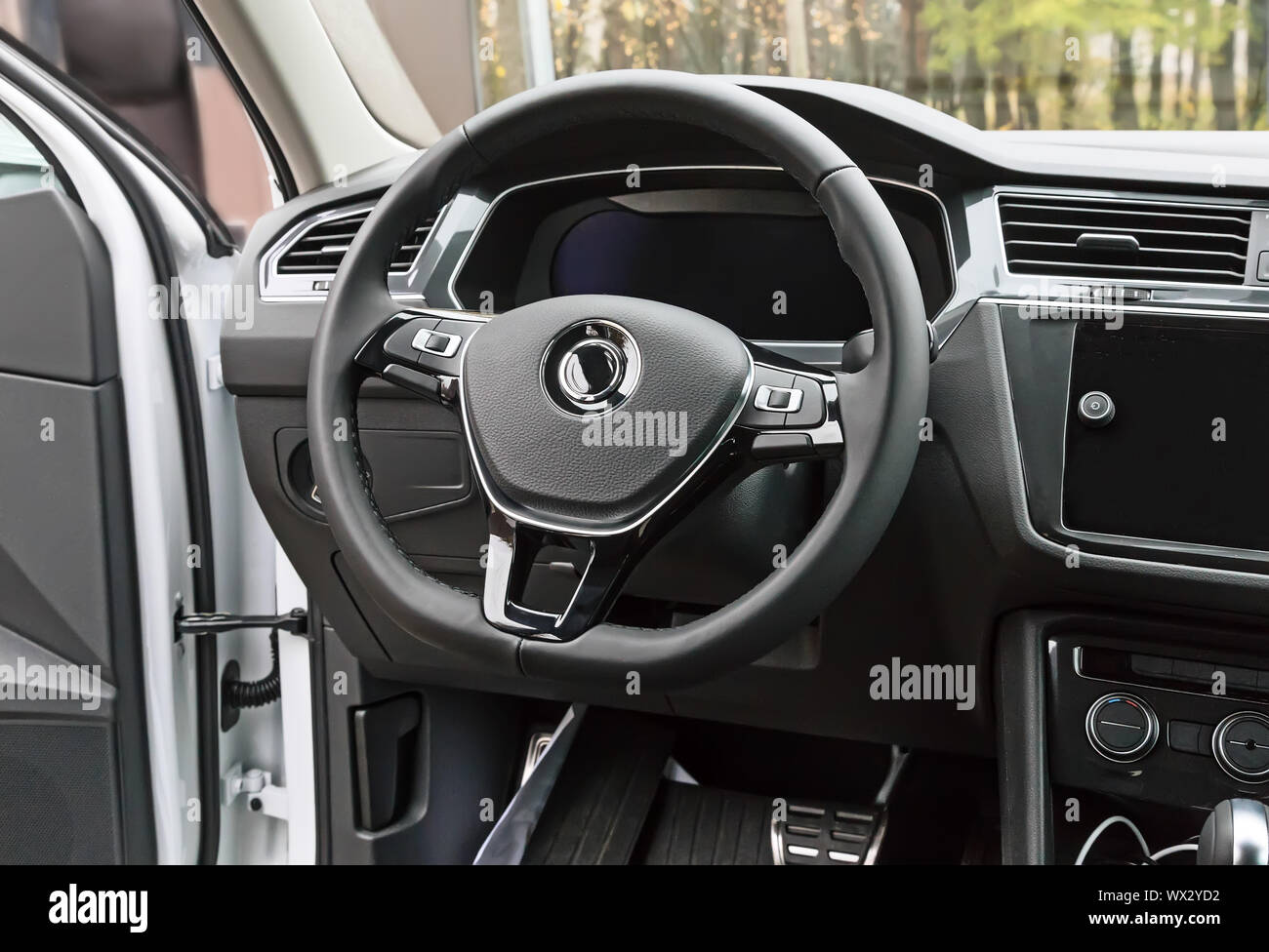 Ein Fragment der Innenraum eines modernen Autos. Stockfoto