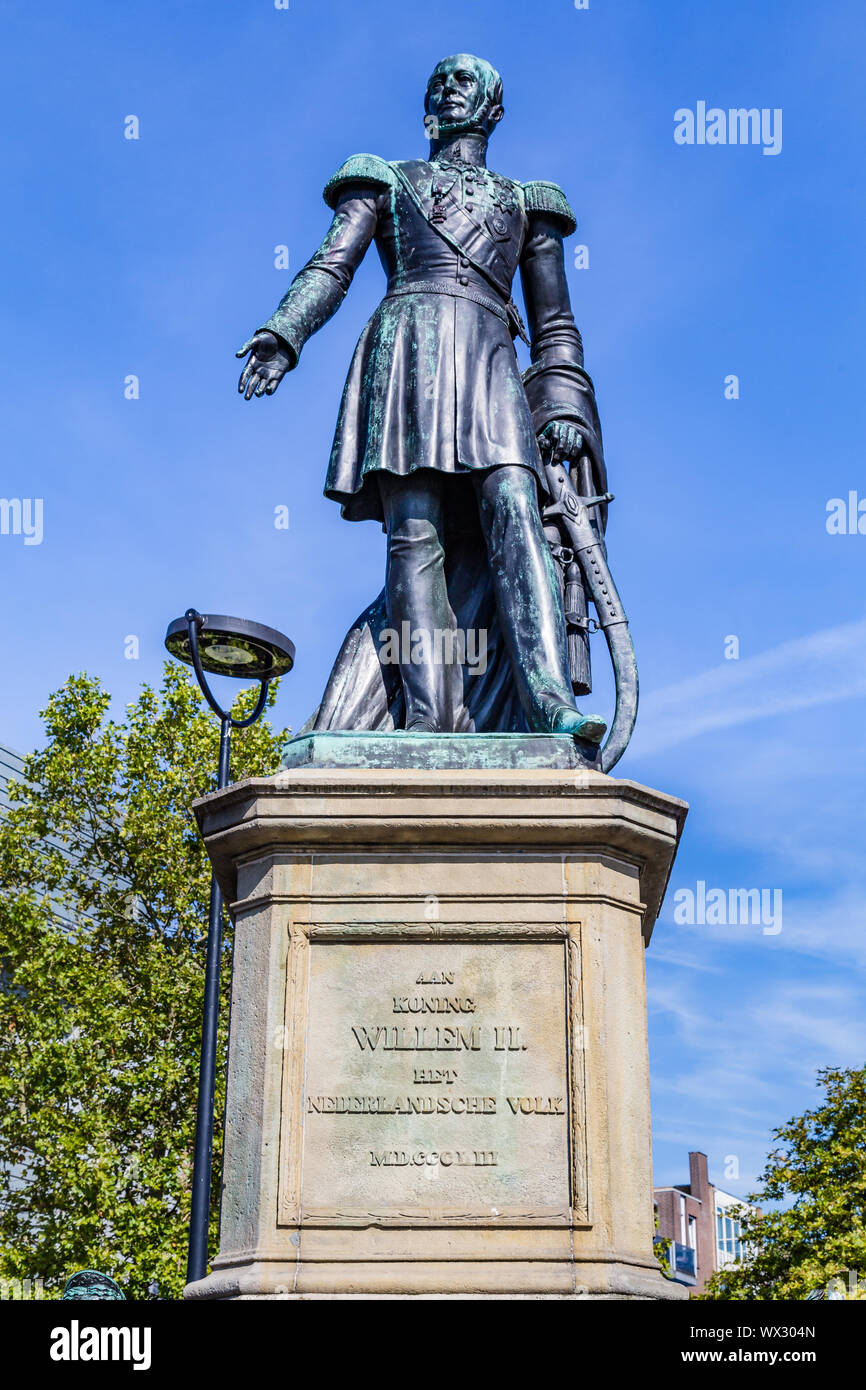 Tilburg, Niederlande - 10 September 2019: Statue in Tilburg von Wilhelm II. (1792-1849), der König der Niederlande Stockfoto