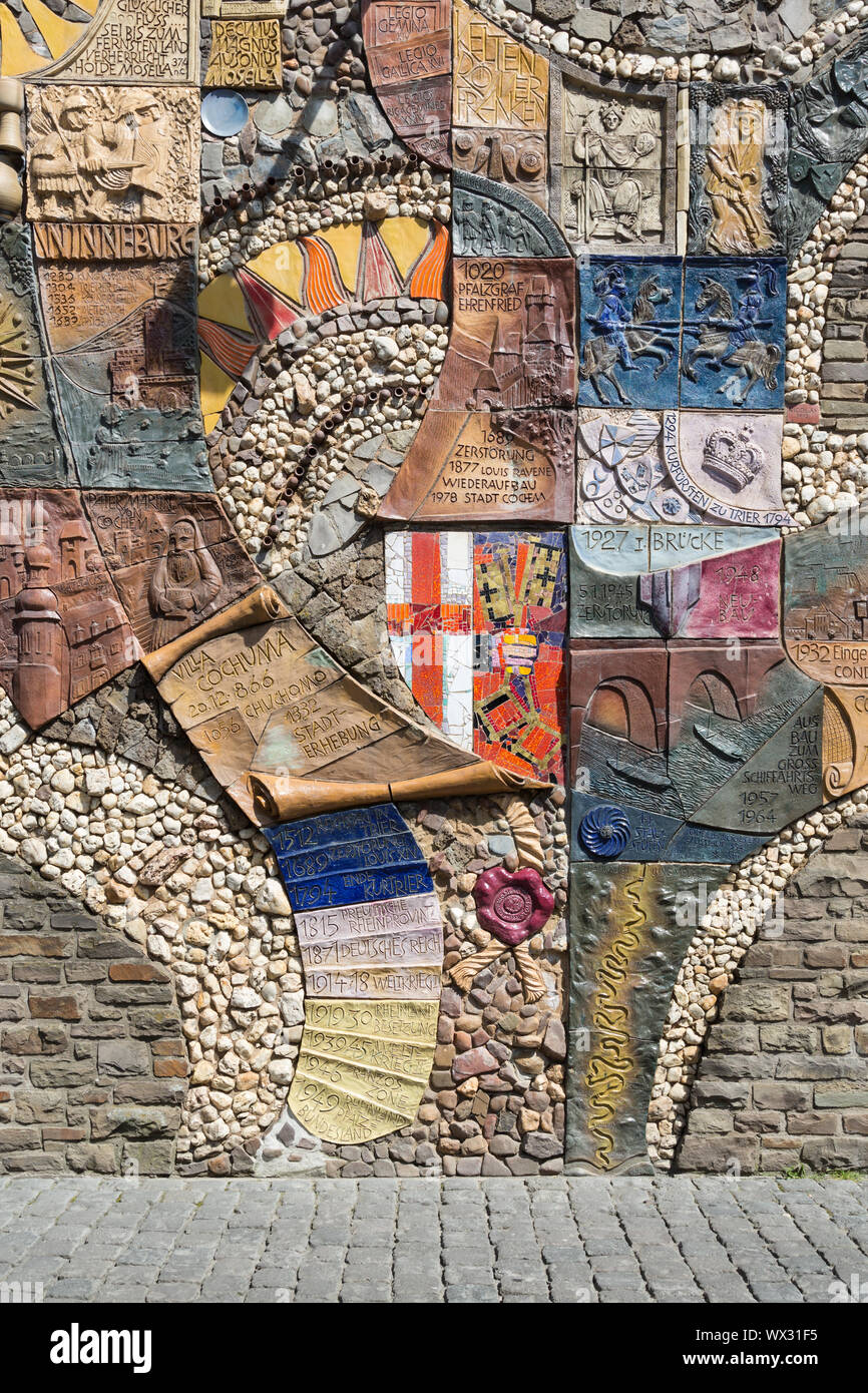 Historischen Mosaik an einer Stadtmauer in Cochem, Deutschland Stockfoto