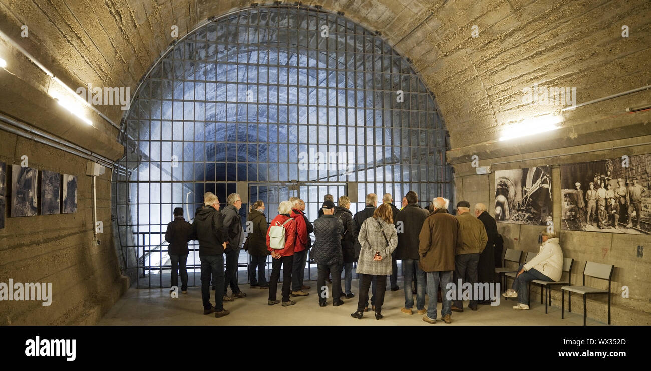 Geführte Besichtigung des Regierungsbunkers Documentation Center, Bad Neuenahr-Ahrweiler, Deutschland, Europa Stockfoto