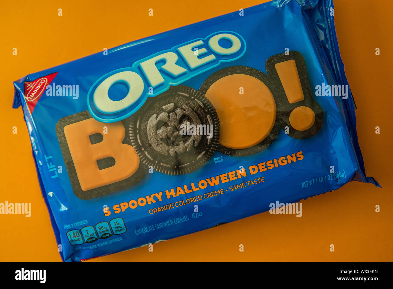 Eine Ungeoffnete Packung Von Oreo Buh Halloween Cookies Auf Einem Betrachtungswinkel Closeup Stockfotografie Alamy