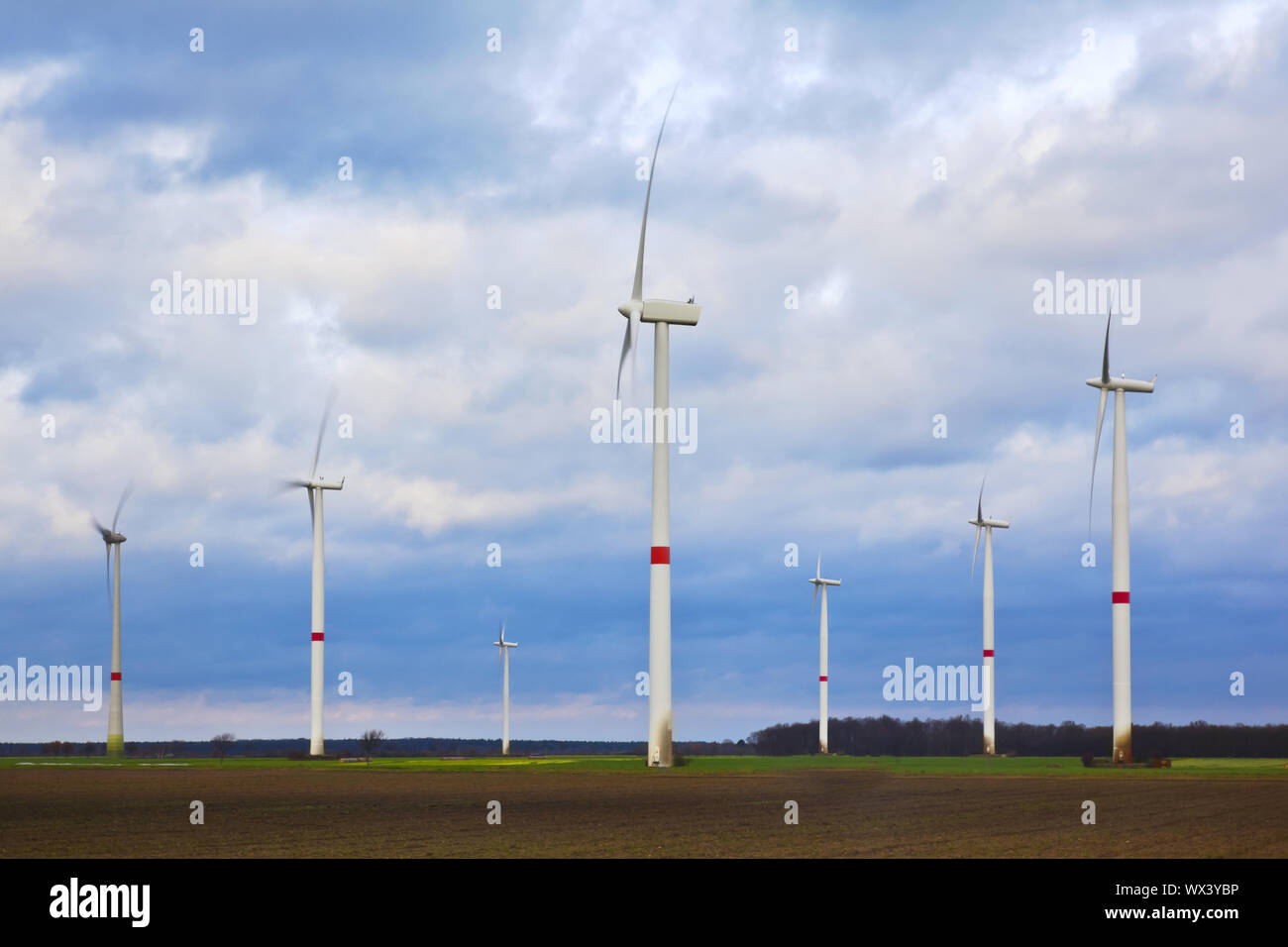 Einen großen Windpark in Norddeutschland. Stockfoto