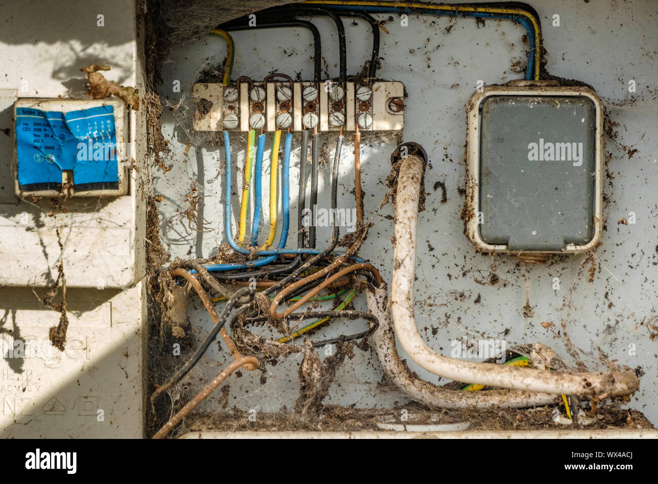 Gefahr durch elektrischen Schlag Stockfoto Gefahr durch elektrischen Schlag Stockfoto