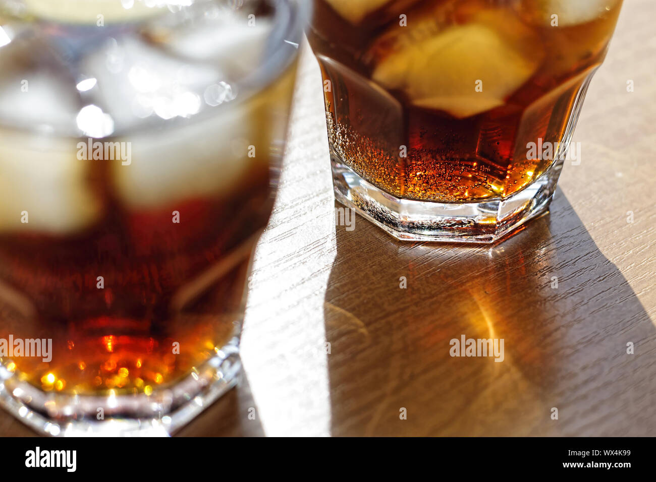 Rum, Cola, Cuba Libre, Alkohol, Eis, Rum, Glas, Cocktail, Imbiss, Kalk, Kuba, Stockfoto