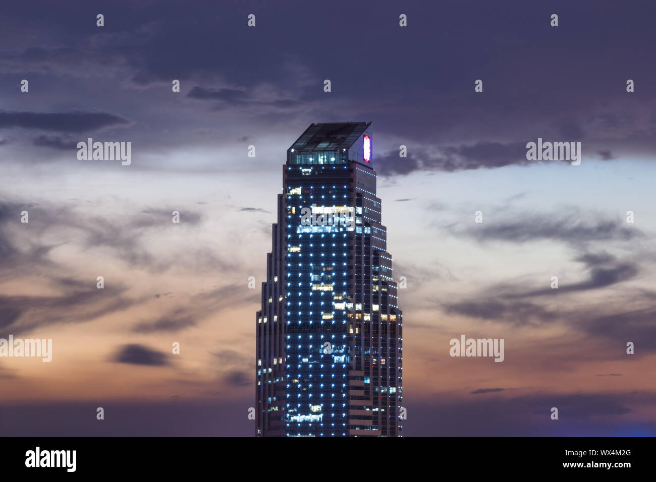 Skyline bei Nacht Stockfoto