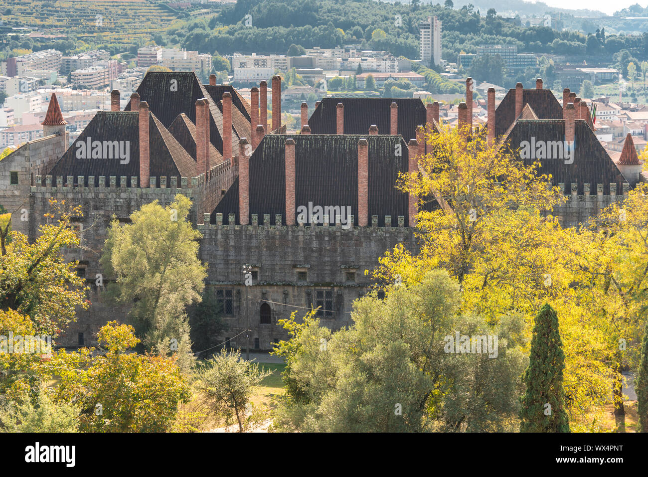Palast der Herzöge von Braganza, einem mittelalterlichen Immobilien in Guimarães, Portugal Stockfoto
