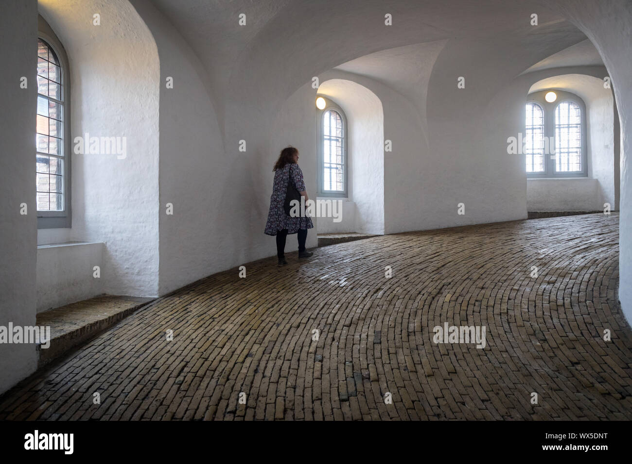 Die spiralförmige Rampe zur Oberseite der Runde Turm, Rundetaarn, in Kopenhagen Stockfoto