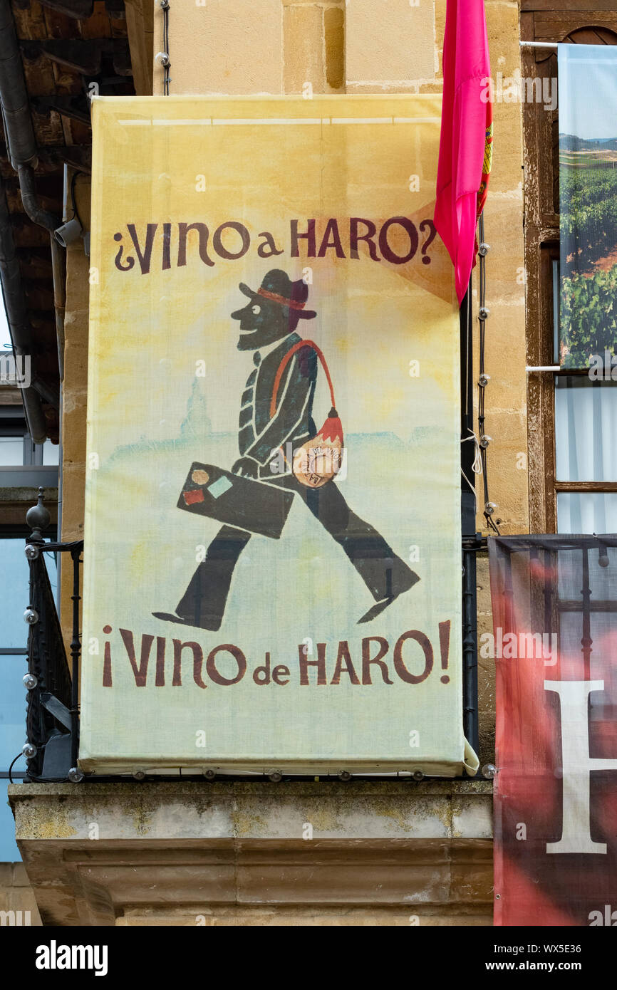 Vino ein Haro? Vino de Haro! Banner in Haro, La Rioja, Spanien Stockfoto