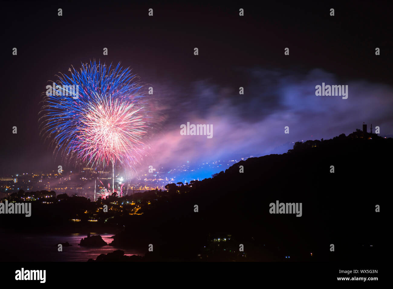 Jährliche FEUERWERK FESTIVAL BLANES, LLORET DE MAR KÜSTE COSTA BRAVA GERONA KATALONIEN SPANIEN Stockfoto