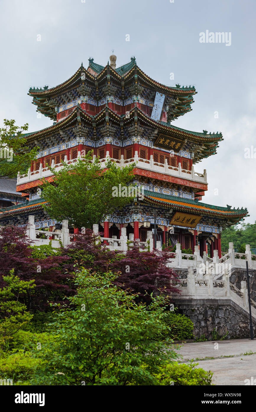 Buddhistische Tempel in Tianmenshan natur park - Zhangjiajie China Stockfoto