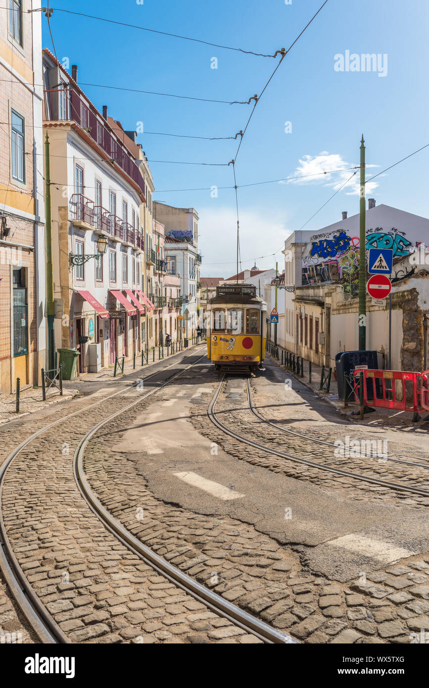 Heritage Straßenbahn in der alfana Bezirk von Lissabon Stockfoto