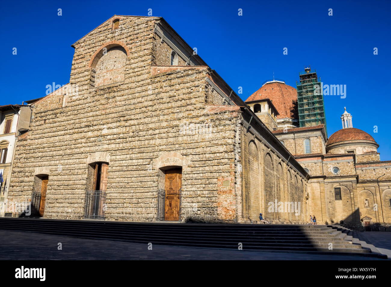 Basilica di san lorenzo Fotos und Bildmaterial in hoher Auflösung Alamy