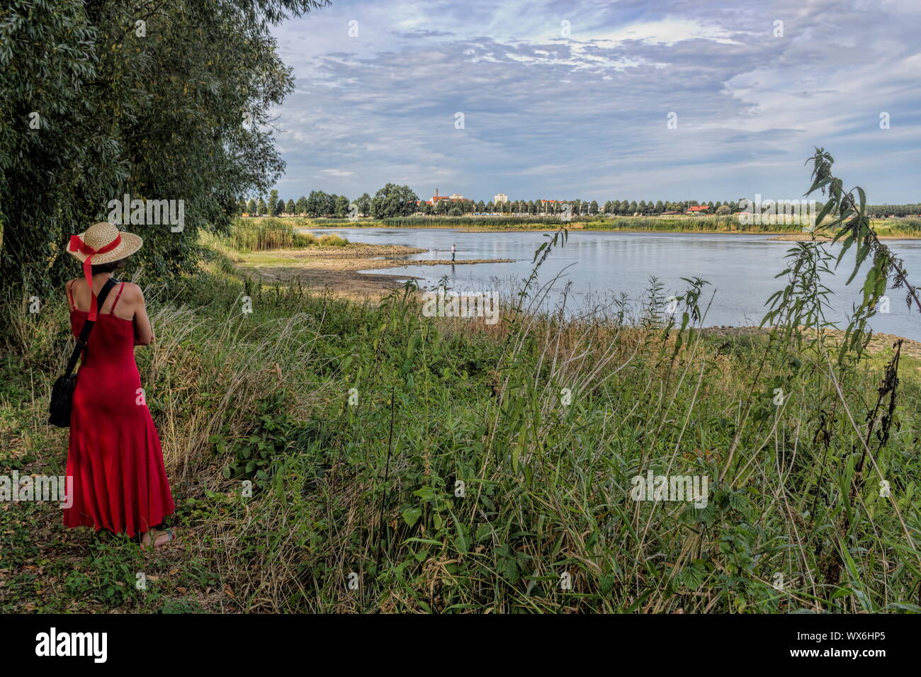 Frau an der Oder Stockfoto