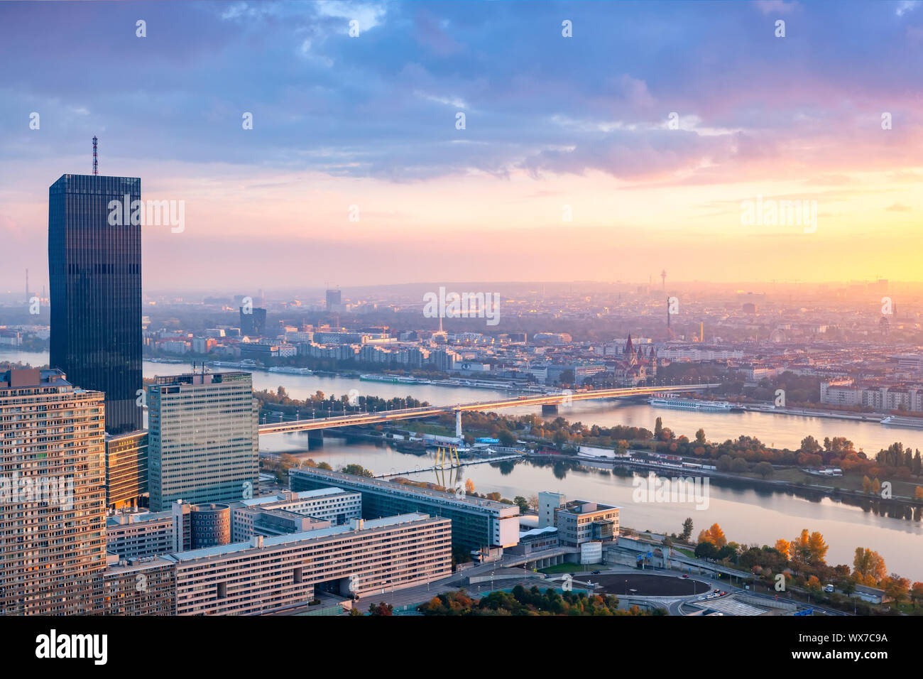 Schönen Sonnenuntergang über Wien Stockfoto