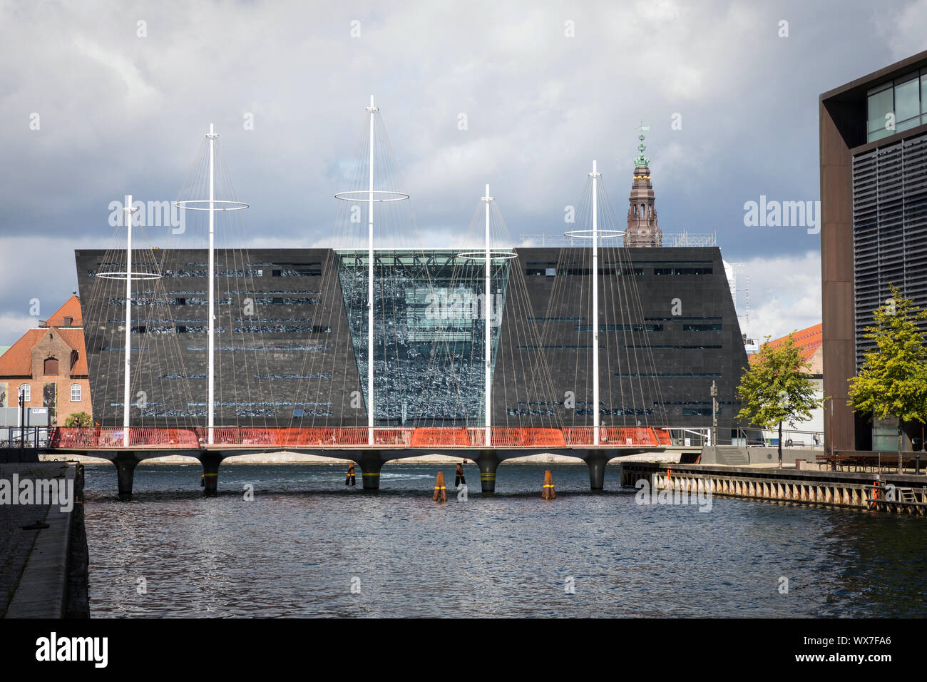Die Erweiterung der Königlichen Bibliothek in Kopenhagen auf Slotsholmen, bekannt als der schwarze Diamant Stockfoto