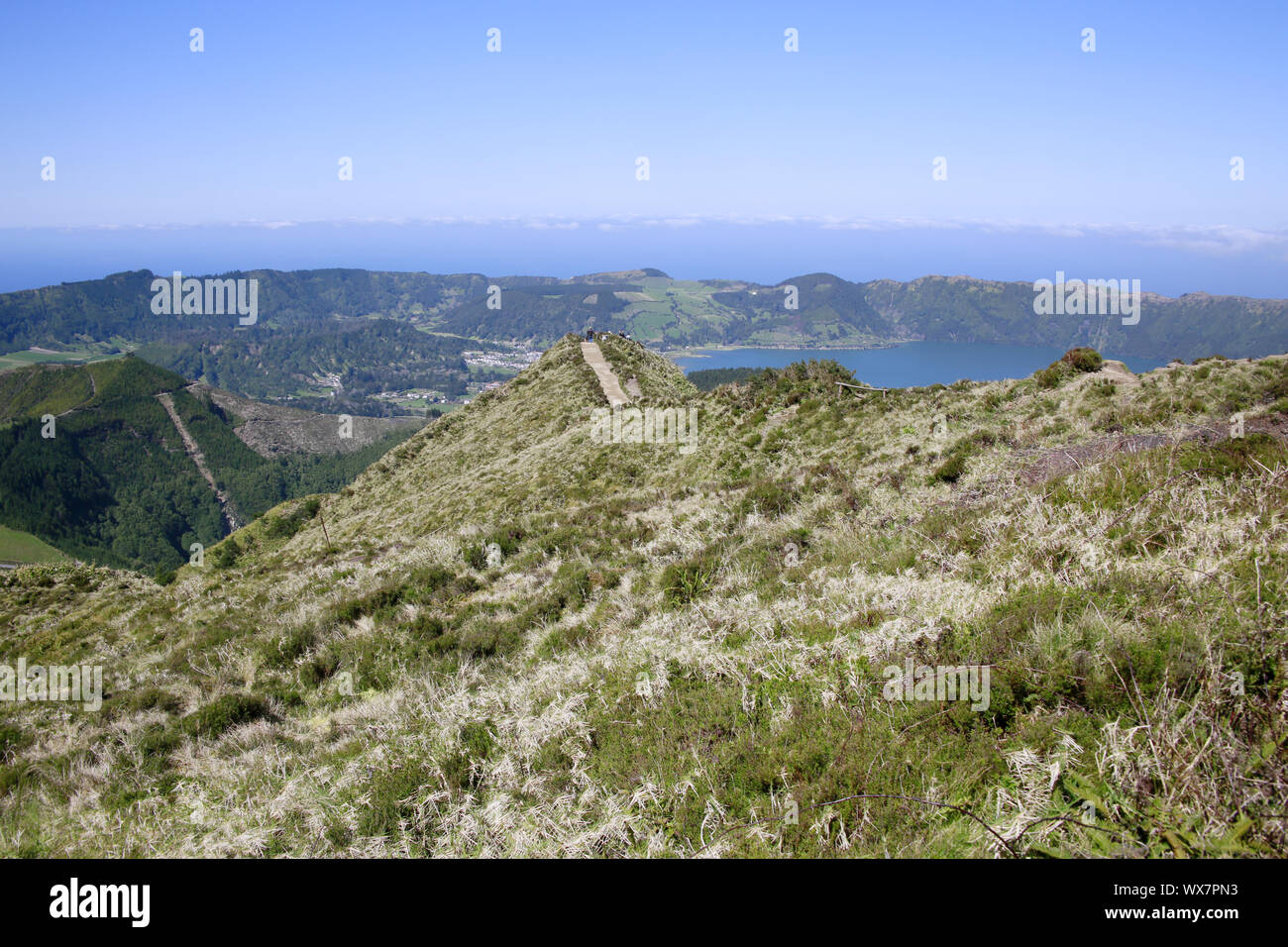 Aussichtspunkt Miradouro Da Boca do Inferno - Ansicht der Caldeira do Alferes Stockfoto