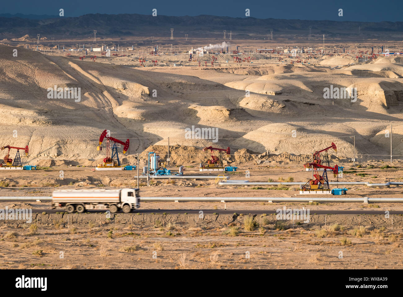 Xinjiang gobi Ölfeld Stockfoto