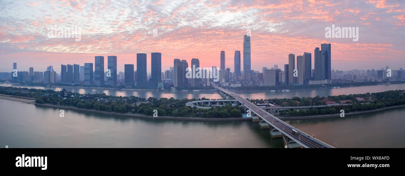 Changsha skyline Panorama im Sonnenaufgang Stockfoto