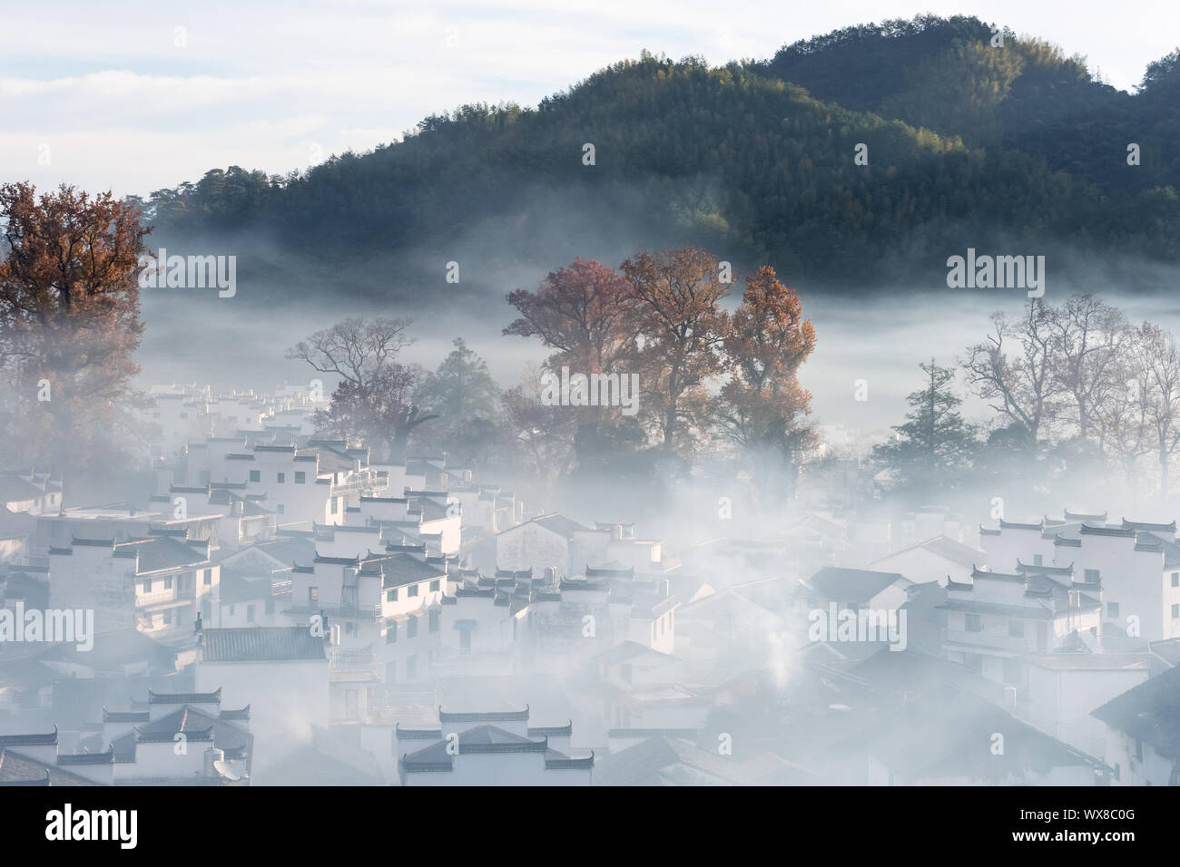 Dim rauch und nebel Szene von shicheng Dorf Stockfoto