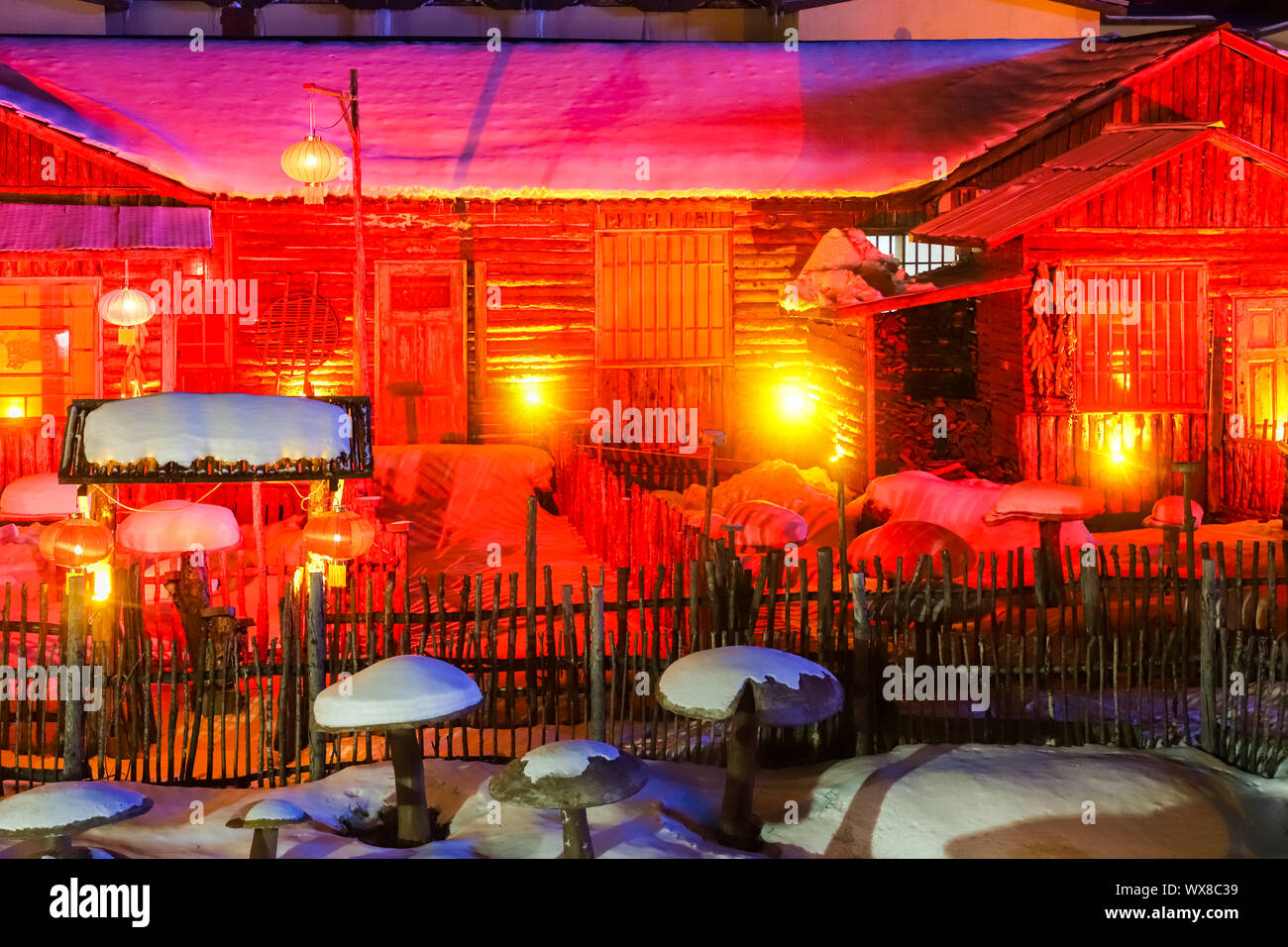 Schönen Schnee Township bei Nacht Stockfoto