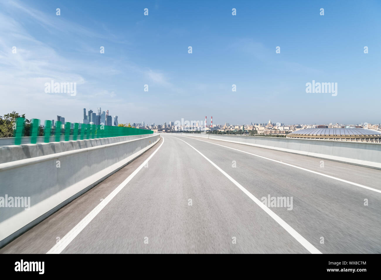 Autobahn in Moskau Stockfoto