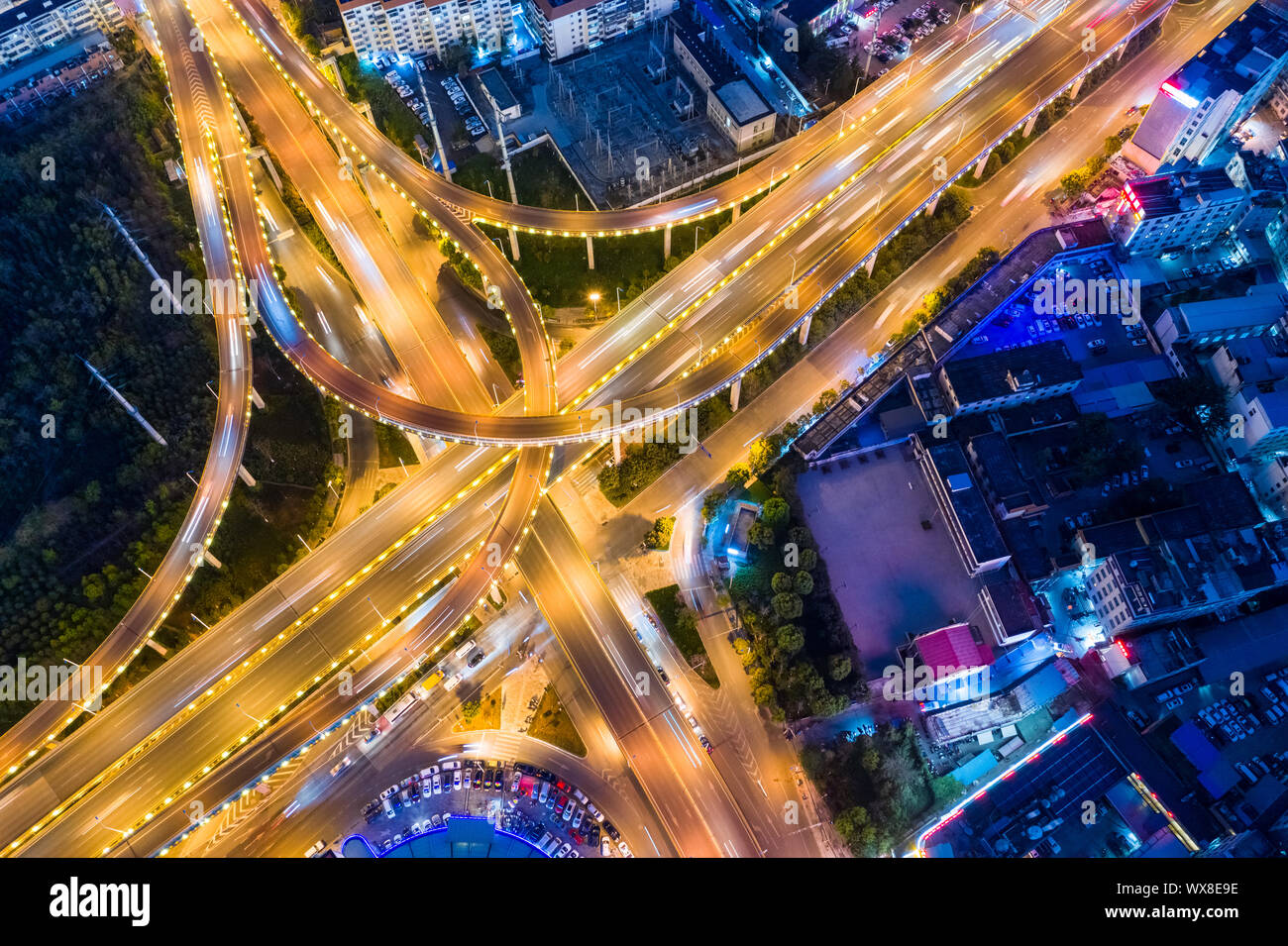 Luftaufnahme der Stadt Interchange bei Nacht Stockfoto