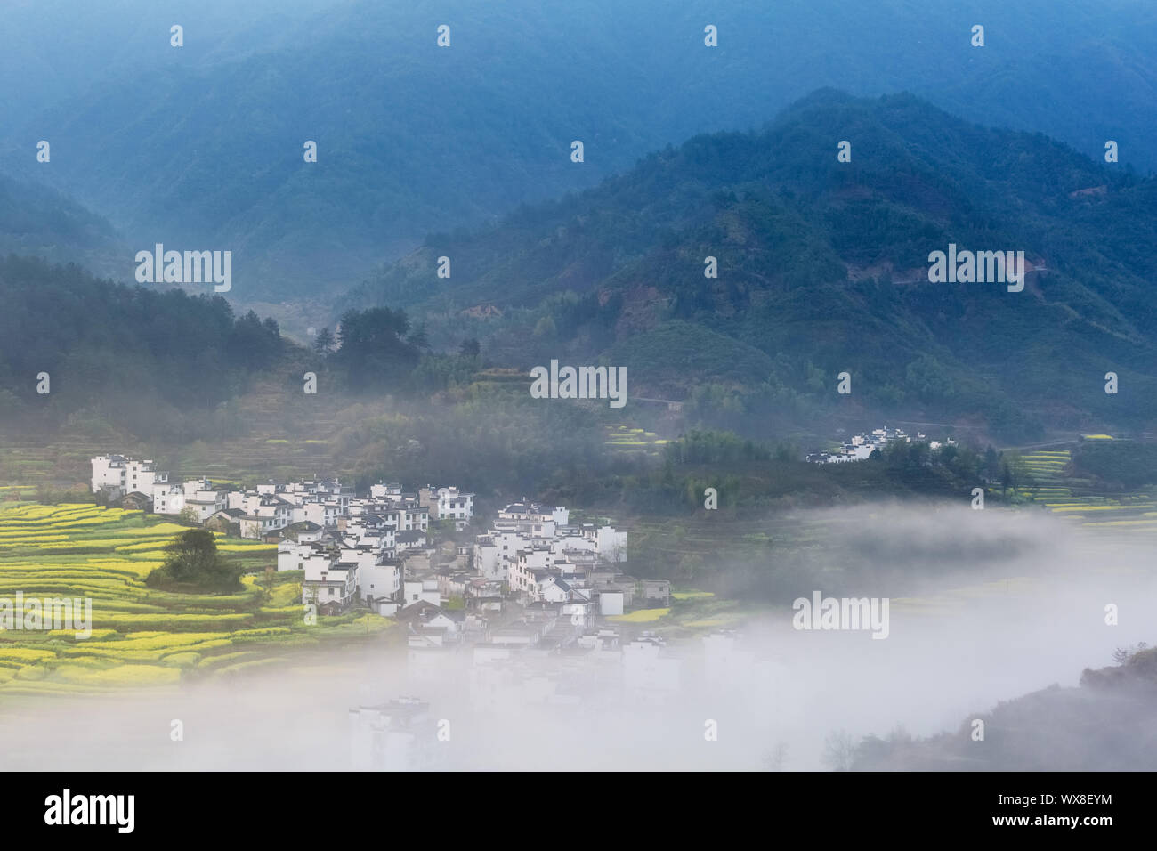 Wuyuan Berg Dorf voller Frühling Stockfoto