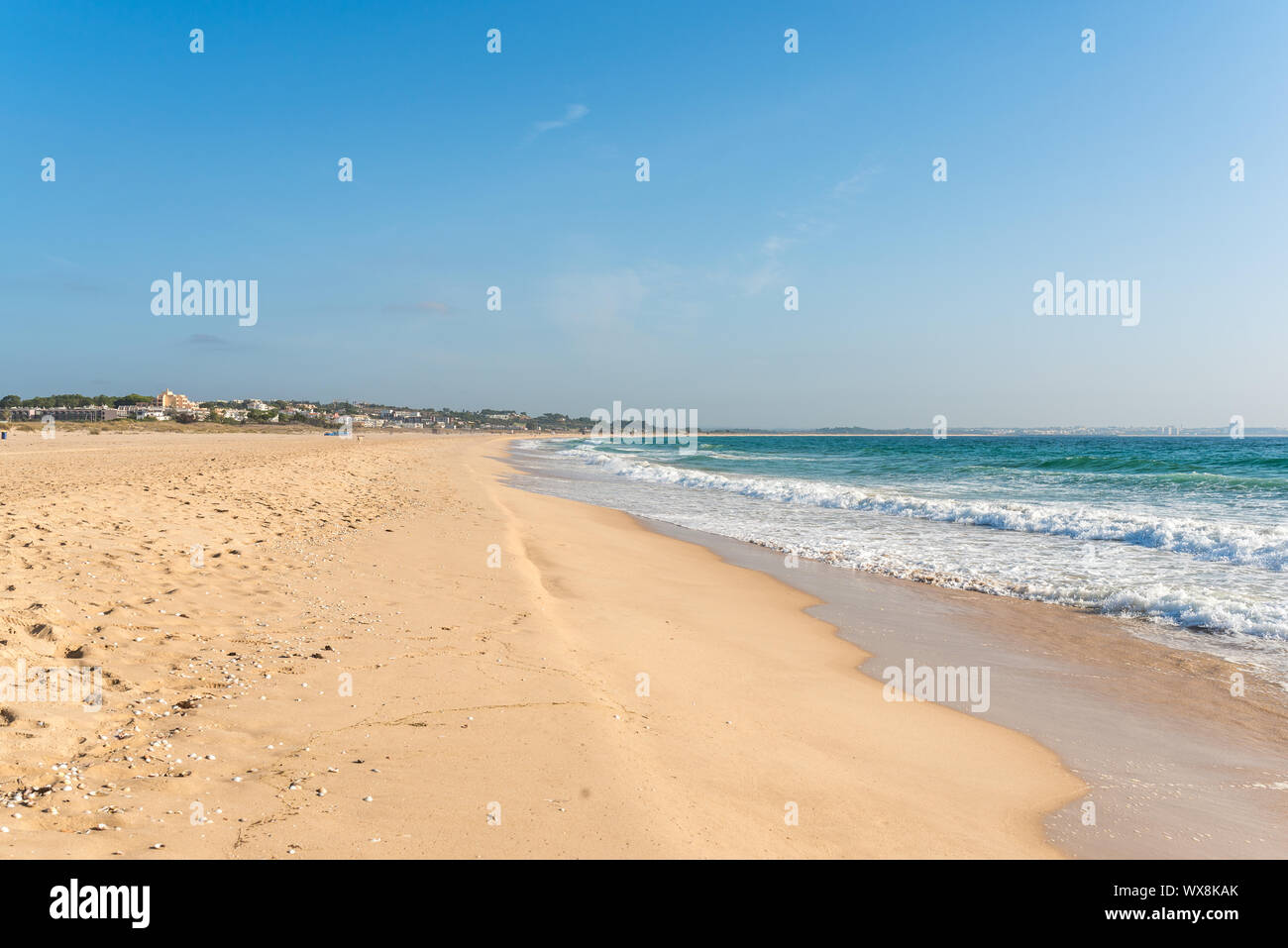 Die fünf Kilometer lange Bucht Meia Praia in Lagos, Portugal Stockfoto