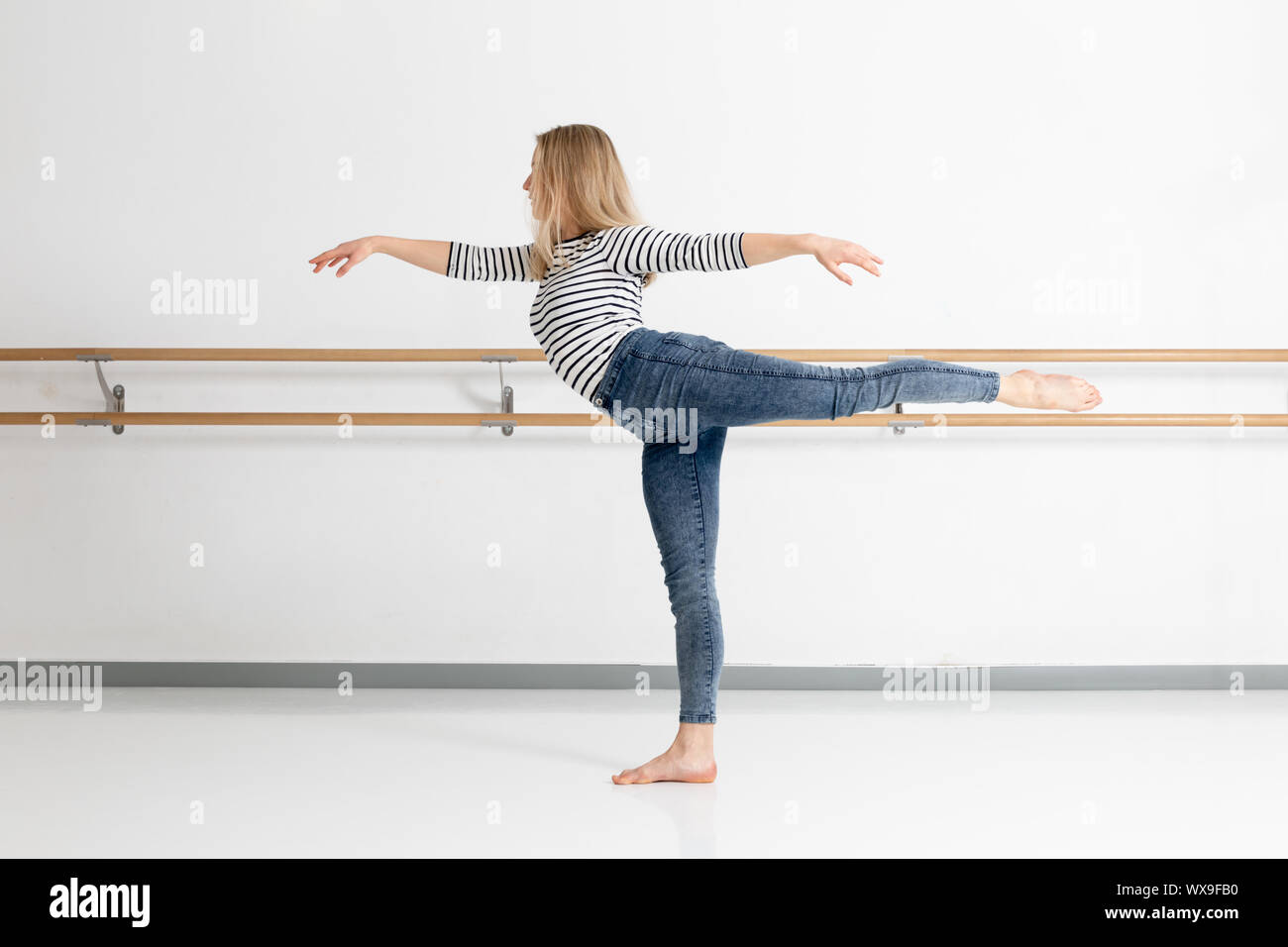 Tänzerin in Aktion Stockfoto