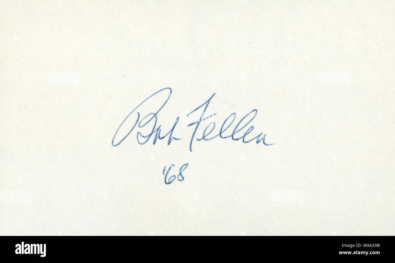 Autogramm von Hall des Ruhmes Krug Bob Feller vom 1968. Feller war ein Stern Krug für die Cleveland Indians von 1936 bis 1956. Stockfoto