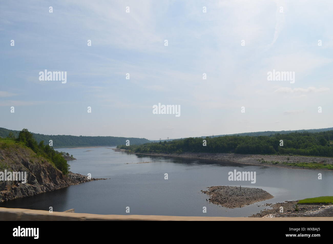 Sommer in New Brunswick: Saint John River von oben Mactaquac Dam Stockfoto