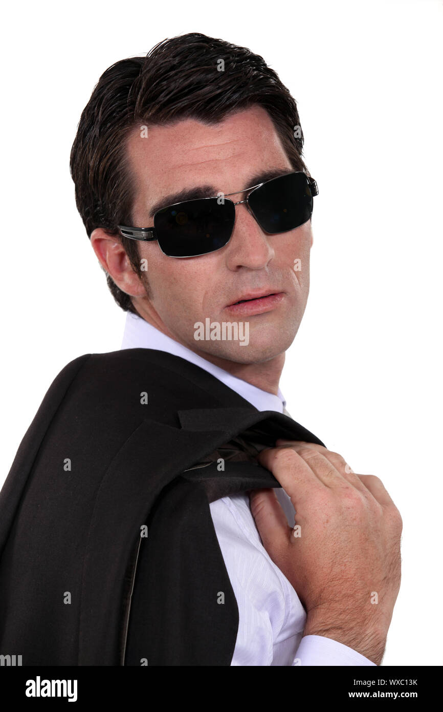 Mann mit dunklen Sonnenbrille Stockfoto