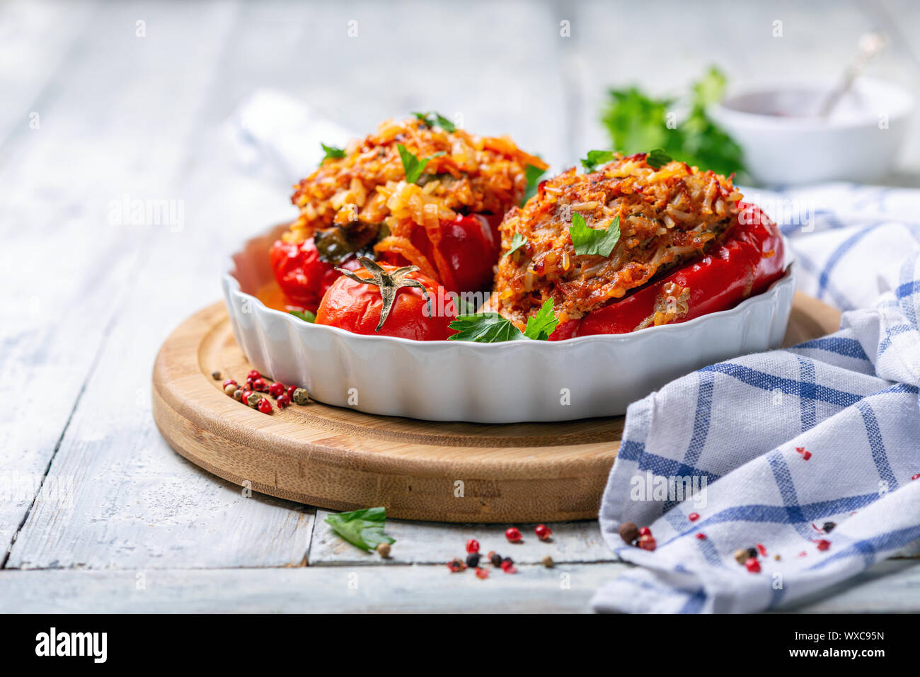 Gefüllte Paprika mit Hackfleisch. Stockfoto