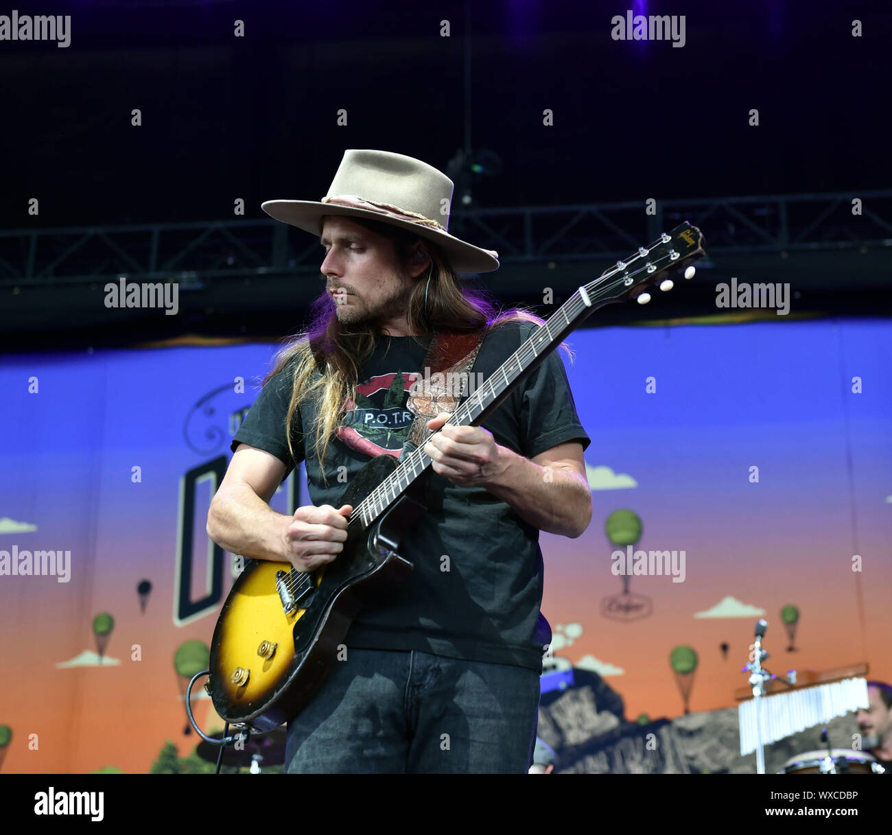 September 14, 2019, Virginia Beach, Virginia, USA: The Outlaw Musik Festival bringt LUKAS NELSON & Versprechen des Realen zu den Veteranen United Home Loan Amphitheater in Virginia Beach, Virginia am 14. September 2019.. Foto © Jeff Moore (Credit Bild: © Jeff Moore/ZUMA Draht) Stockfoto