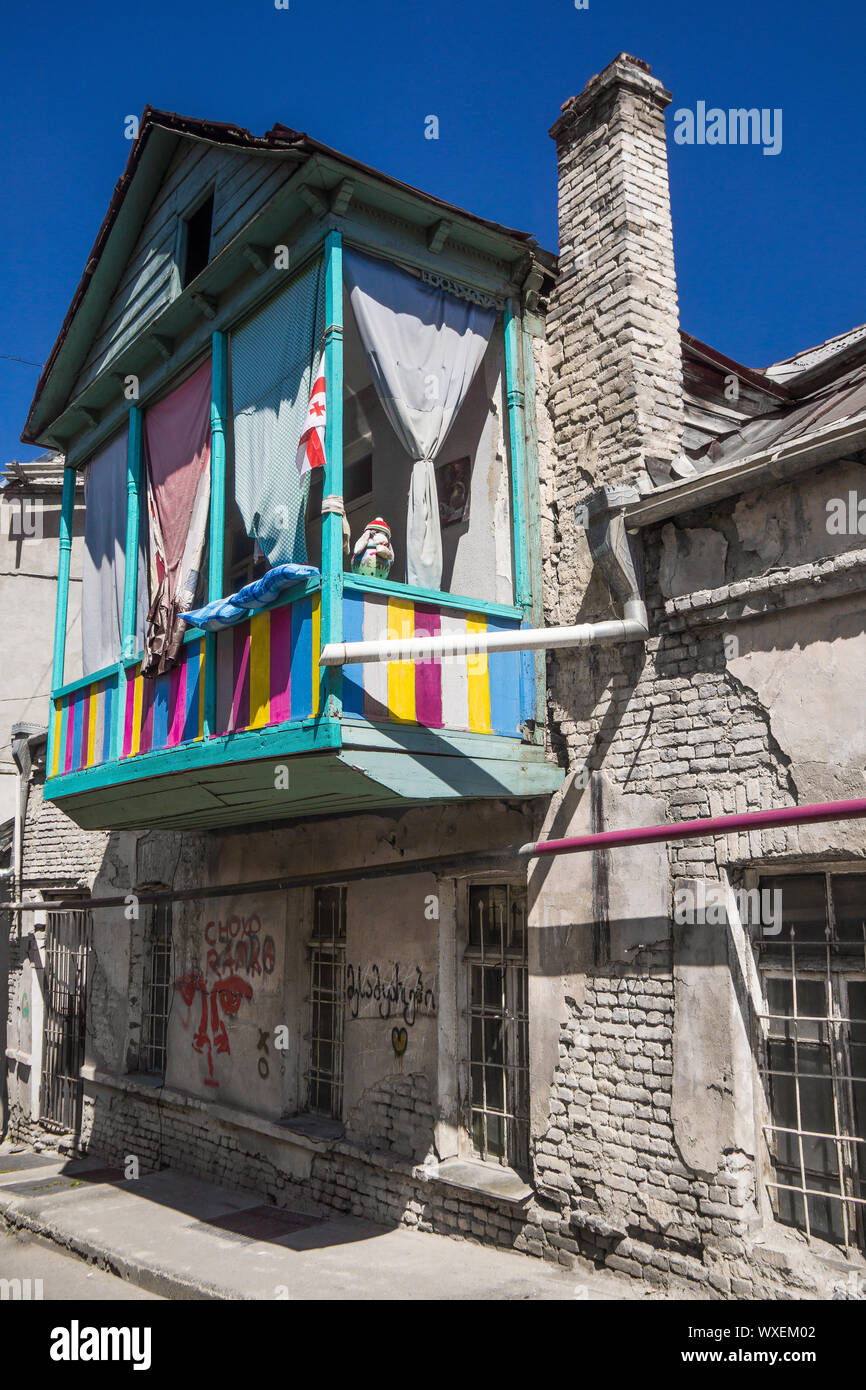 Sehr bunten Balkon aus Holz Stockfoto
