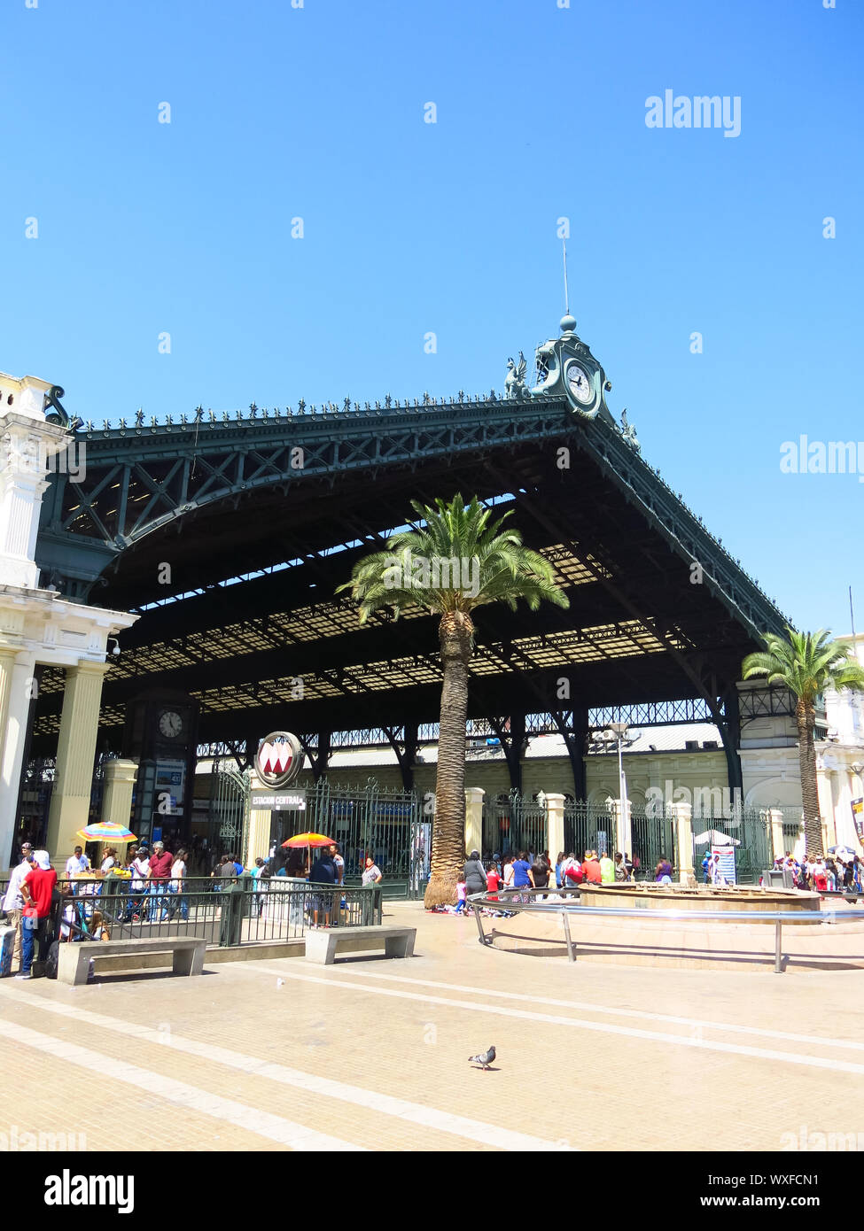 Santiago, Chile - Januar, 24: Außenansicht der Hauptbahnhof von Santiago de Chile, auf Alameda Avenue. Diese Station ist der wichtigste der t Stockfoto