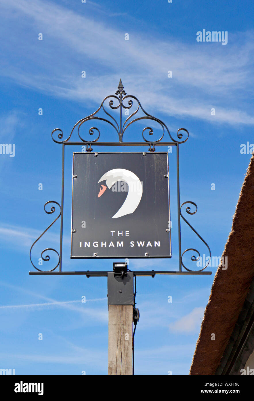 Ein Zeichen für die Ingham Swan Public House und Restaurant in Ingham, Norfolk, England, Vereinigtes Königreich, Europa. Stockfoto