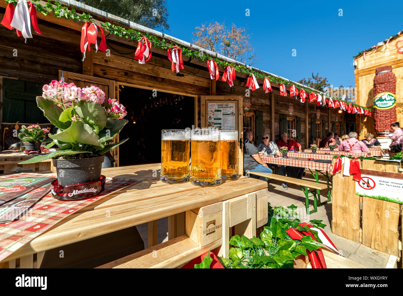 Wiener wiesn fest Fotos und Bildmaterial in hoher Auflösung Alamy