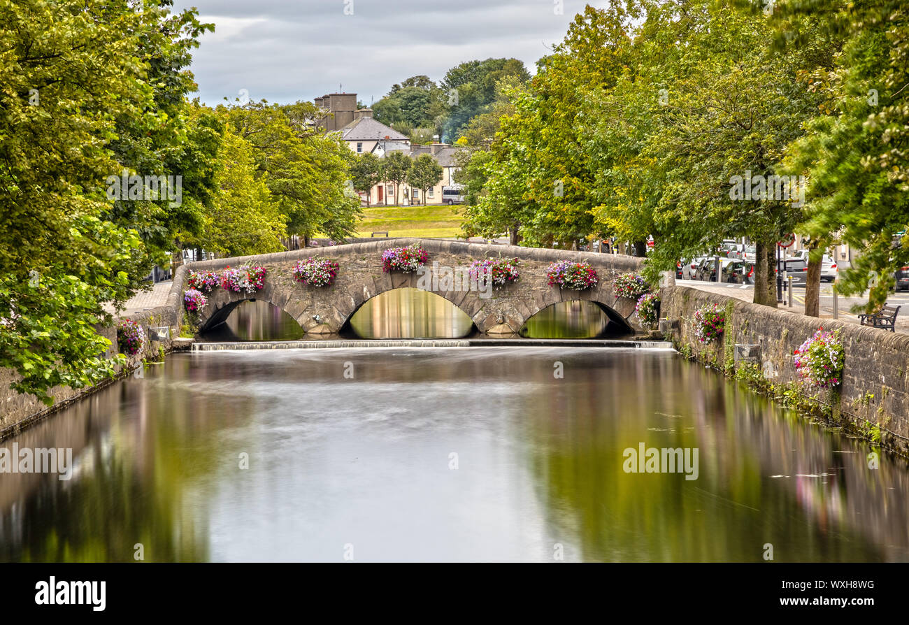 Westport Brücke über den Fluss Carrowbeg in Irland Stockfoto