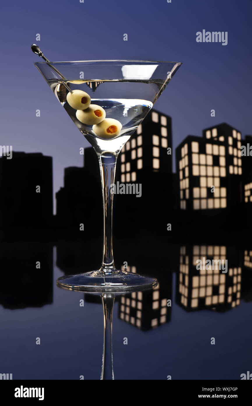 Ein Wodka-Martini, auch bekannt als Vodkatini oder cocktail, Känguru ist ein Cocktail mit Wodka und Wermut, eine Variation des einen Martini. Stockfoto