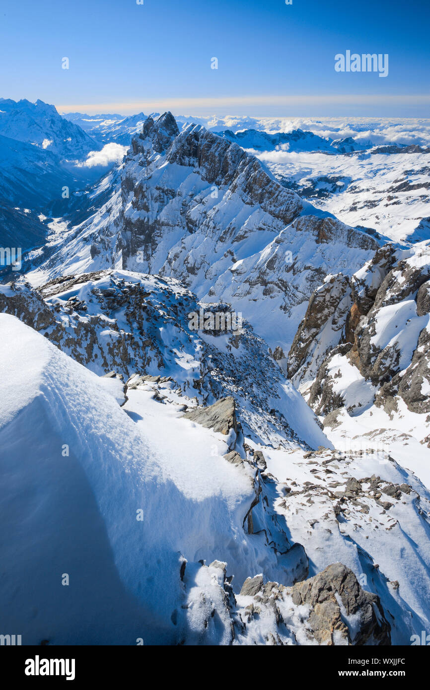 Blick vom Mount Titlis mit Reissend-Nollen und die Wendenstoecke. Berner Alpen, Schweiz Stockfoto