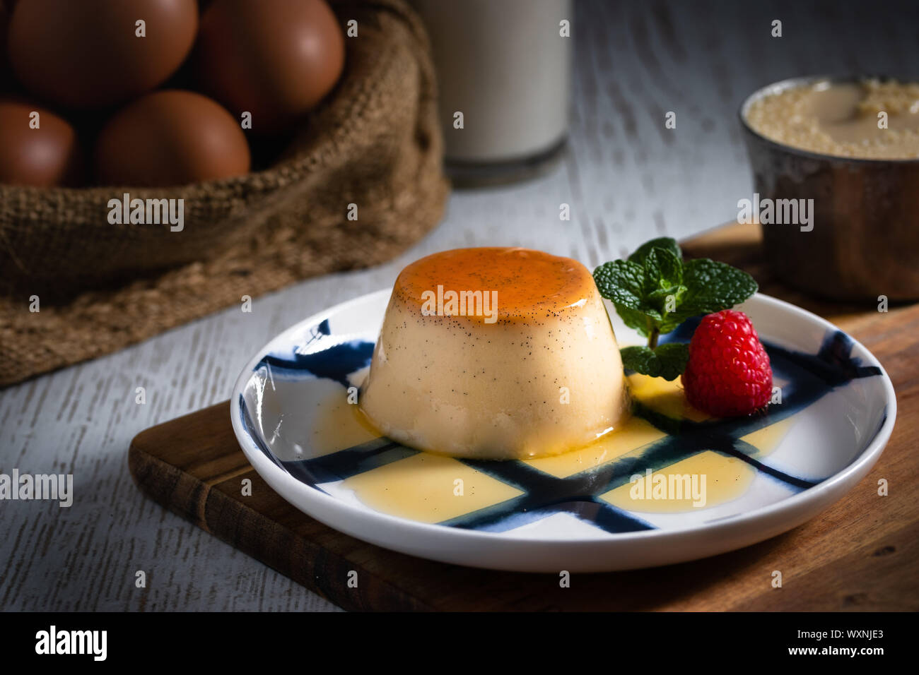 Mini Creme Caramel Stockfoto