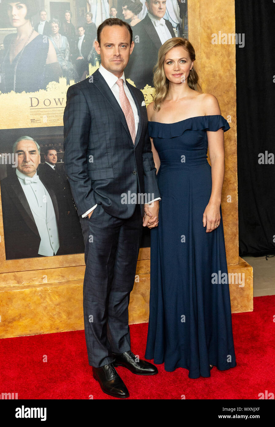 Harry Hadden-Paton und Rebecca Nacht nehmen an der "ownton Abtei" New York Premiere in der Alice Tully Hall im Lincoln Center (Foto von Lew Radin/Pacific Press) Stockfoto