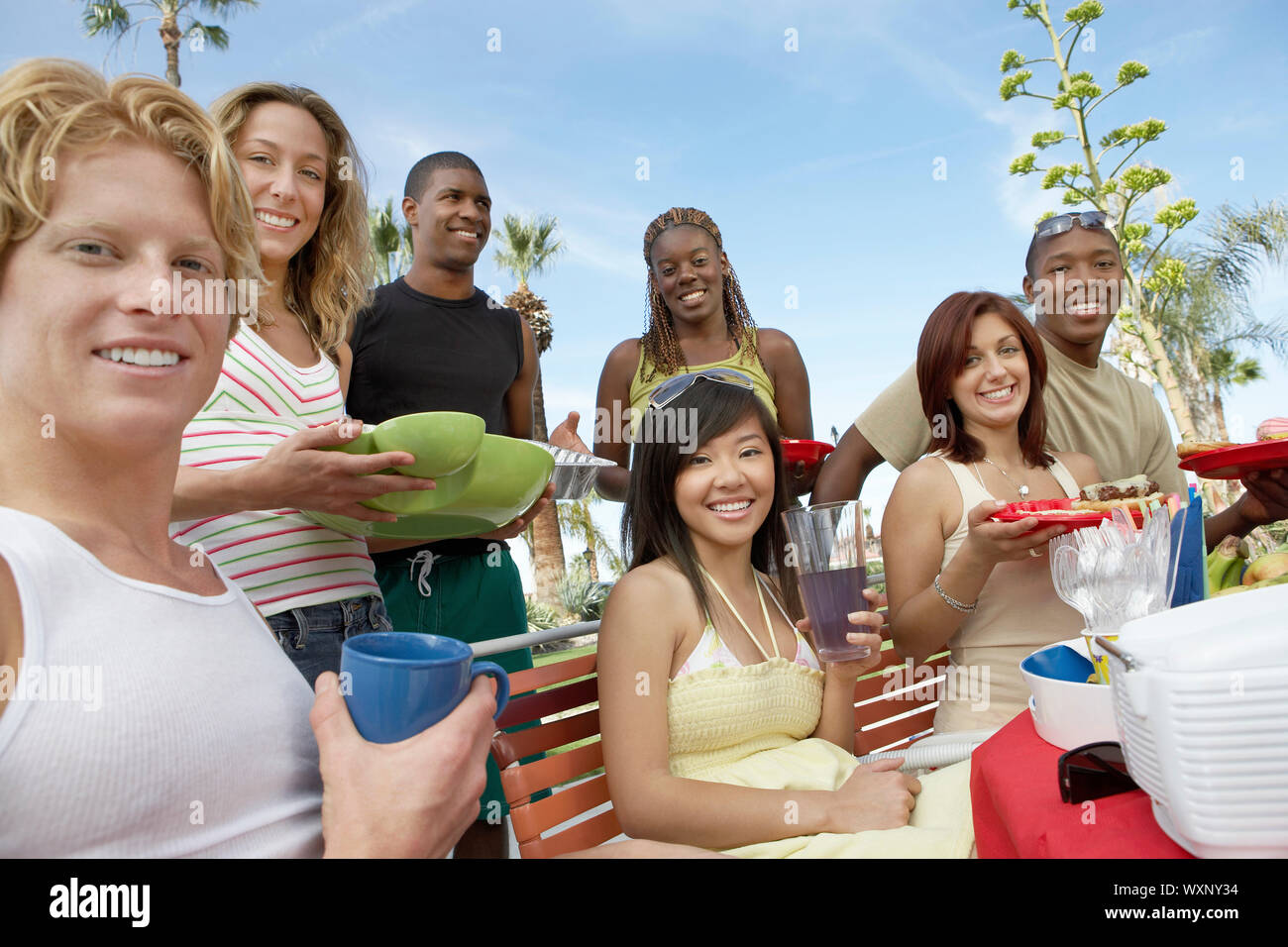 Gruppe junger hängen Stockfoto