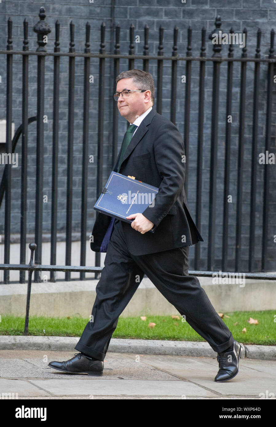 Downing Street, London, UK. 17.September 2019. Robert Buckland, Staatssekretärin für Justiz, Herr Bundeskanzler in Downing Street für die wöchentliche Kabinettssitzung. Credit: Malcolm Park/Alamy Leben Nachrichten. Stockfoto