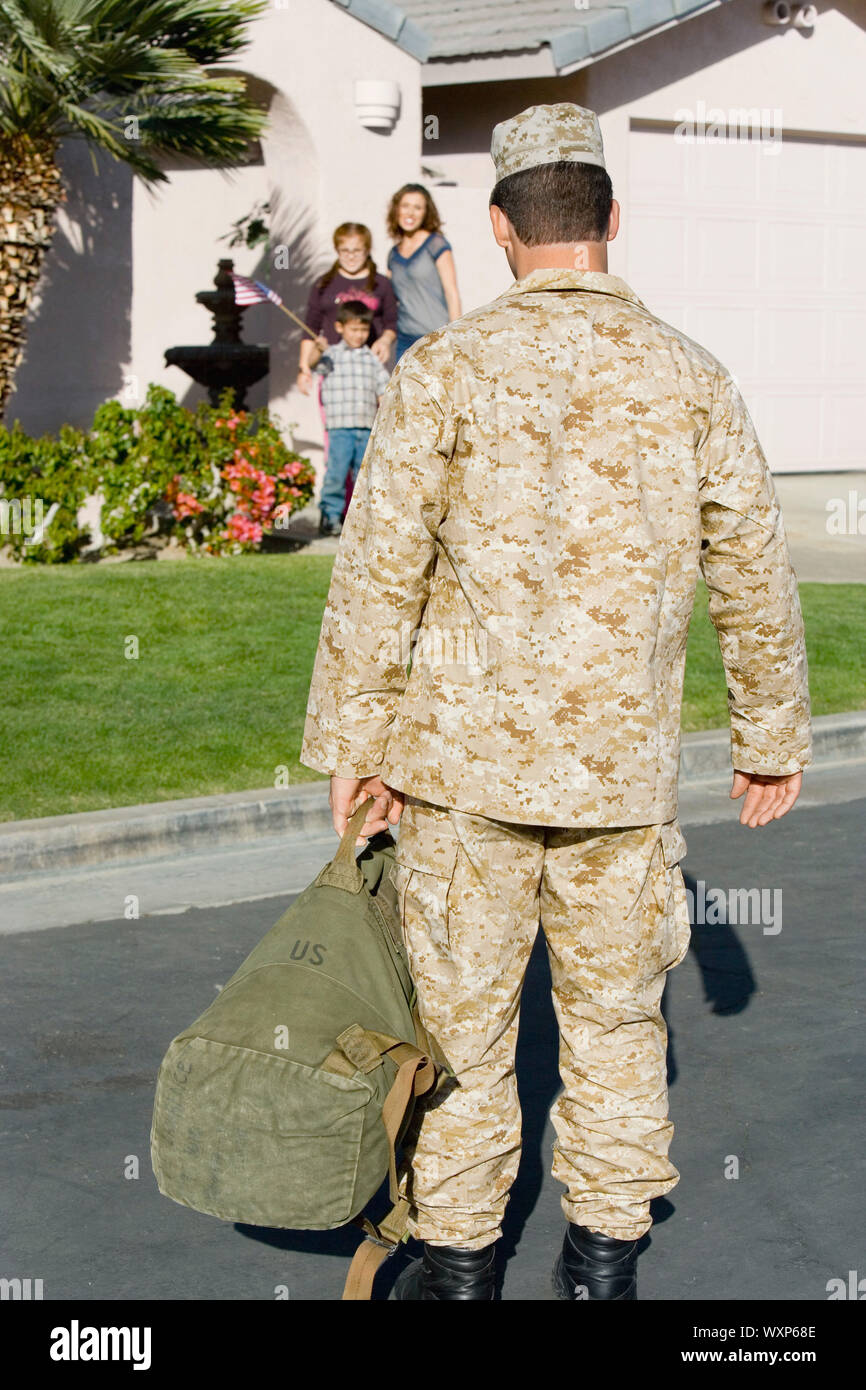 Soldat wieder Zuhause Stockfoto