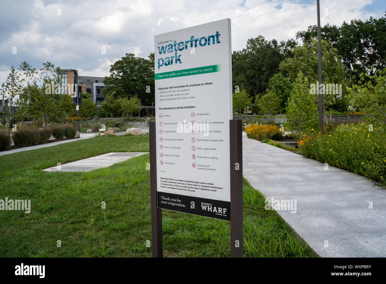 Washington, DC - 7. August 2019: Zeichen für die Waterfront Park im Bezirk Wharf auf Südwesten DC entfernt Stockfoto