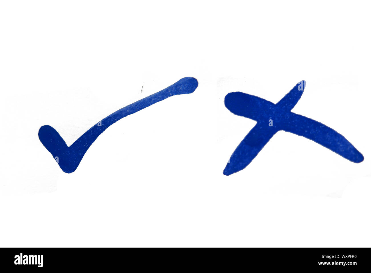 Richtige und falsche Marken in Aquarell geschrieben Stockfoto